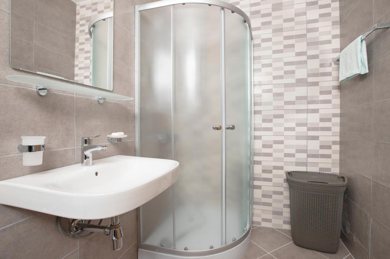 Piskalina Apartment Tivat Dış mekan fotoğraf
